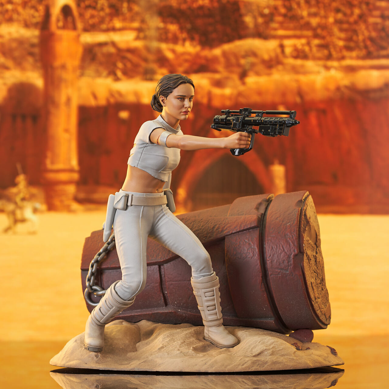 Star Wars: Attack of the Clones Padme Amidala Premier Collection 1:7 Scale Statue Hasbro